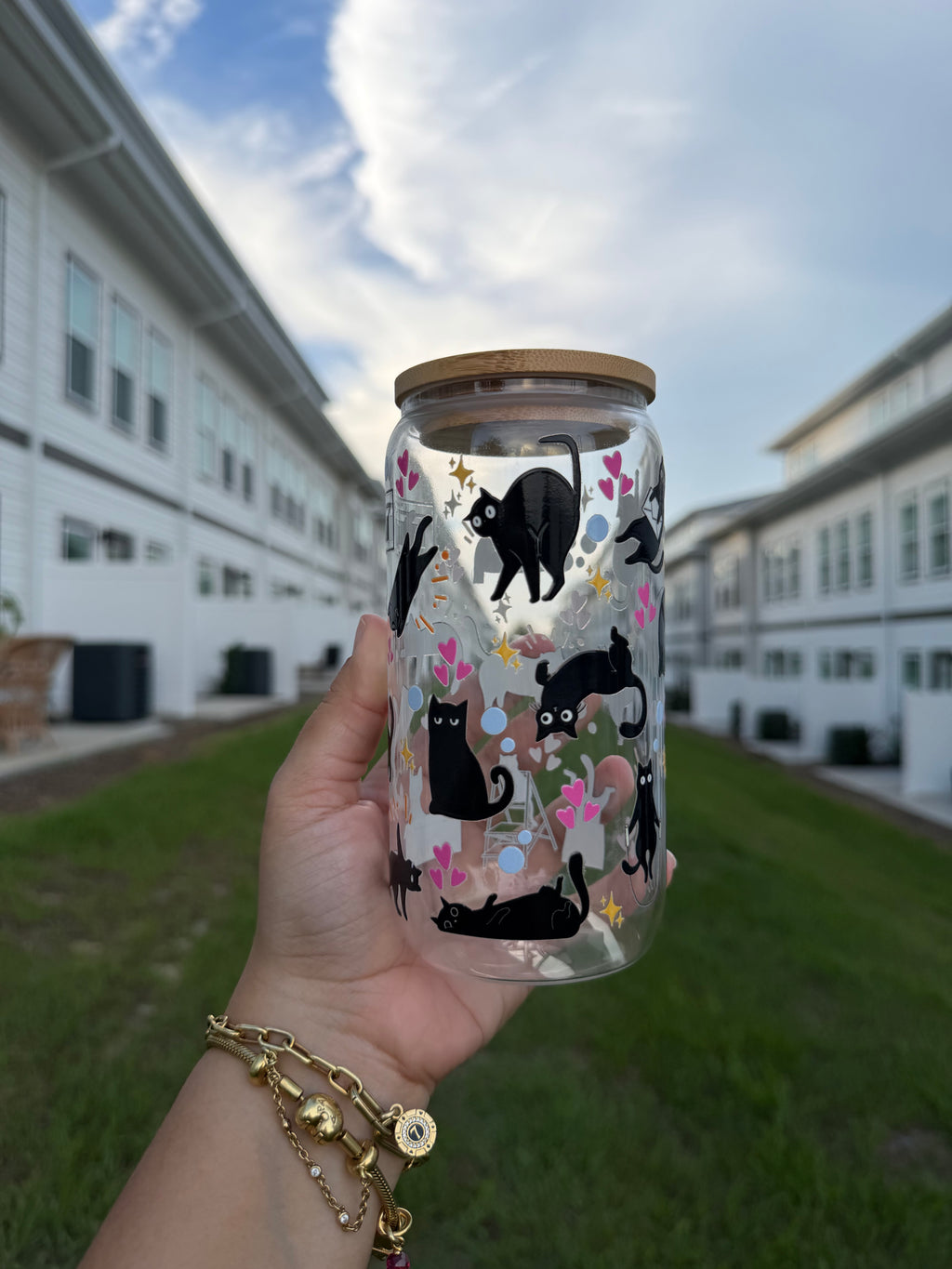 Vaso de Cristal Gato Negro Corazones 16 oz