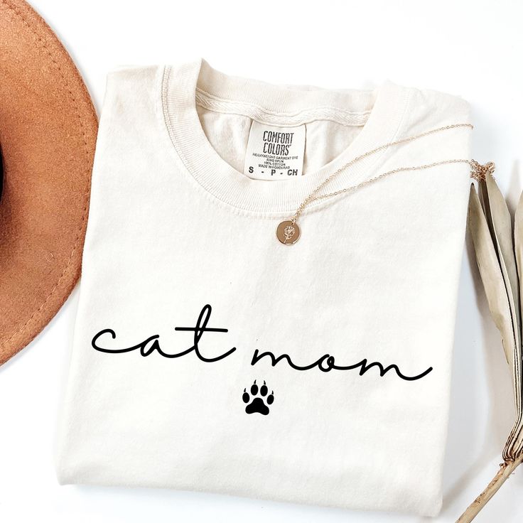 Camiseta Personalizada Cat Mom para Amantes de los Gatos