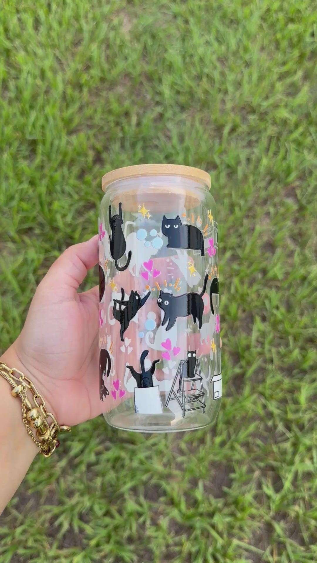 Vaso de Cristal Gato Negro Corazones 16 oz